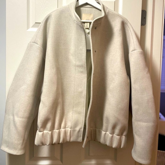 H&M Oversized Wool-blend Bomber Jacket Light Beige NWT Size Small. New with tags - Picture 1 of 8